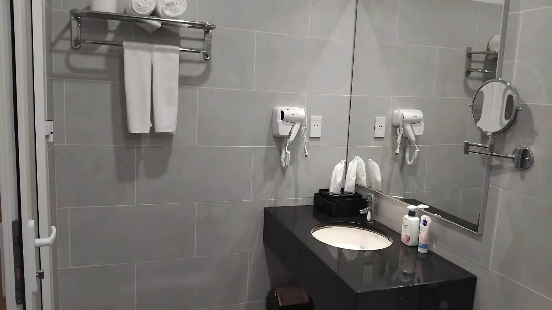 A25 Hotel - 142 Bui Thi Xuan Ho Chi Minh City