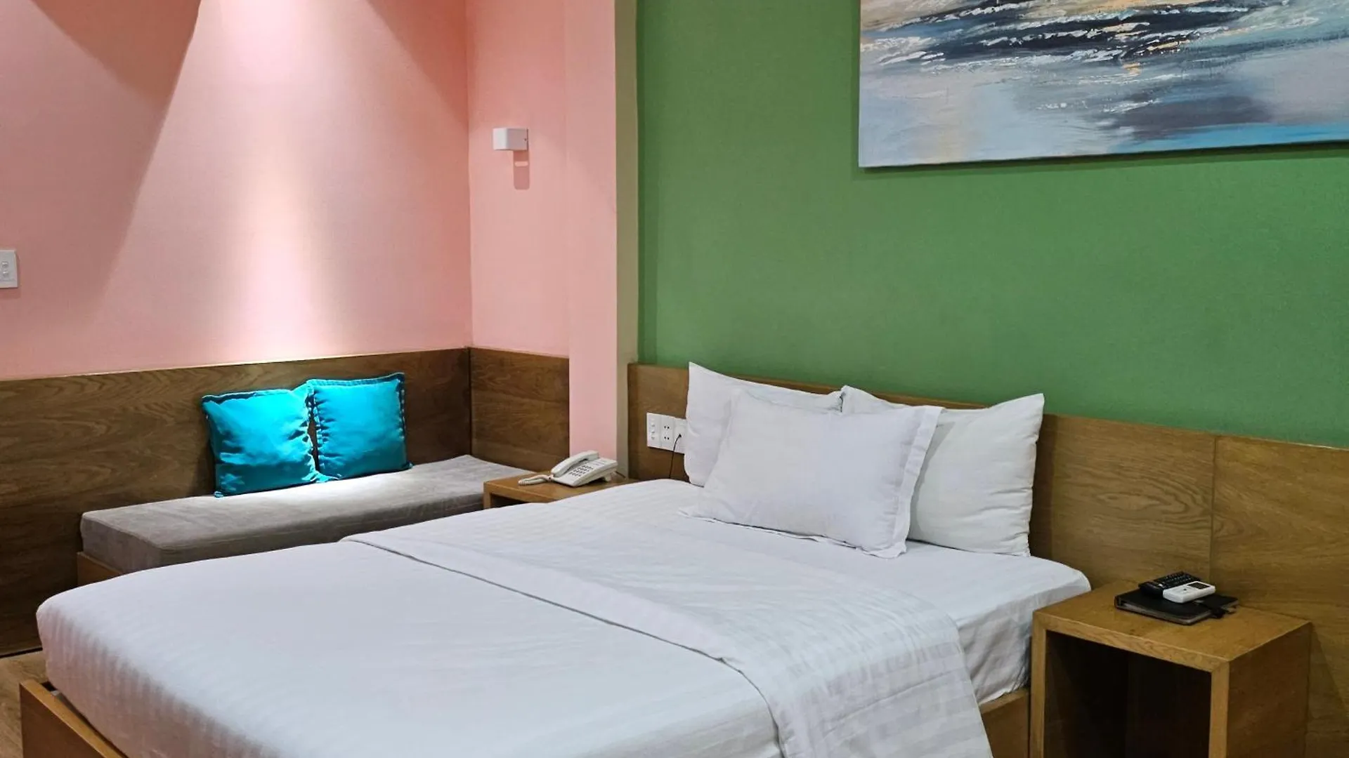 A25 Hotel - 142 Bui Thi Xuan Ho Chi Minh City
